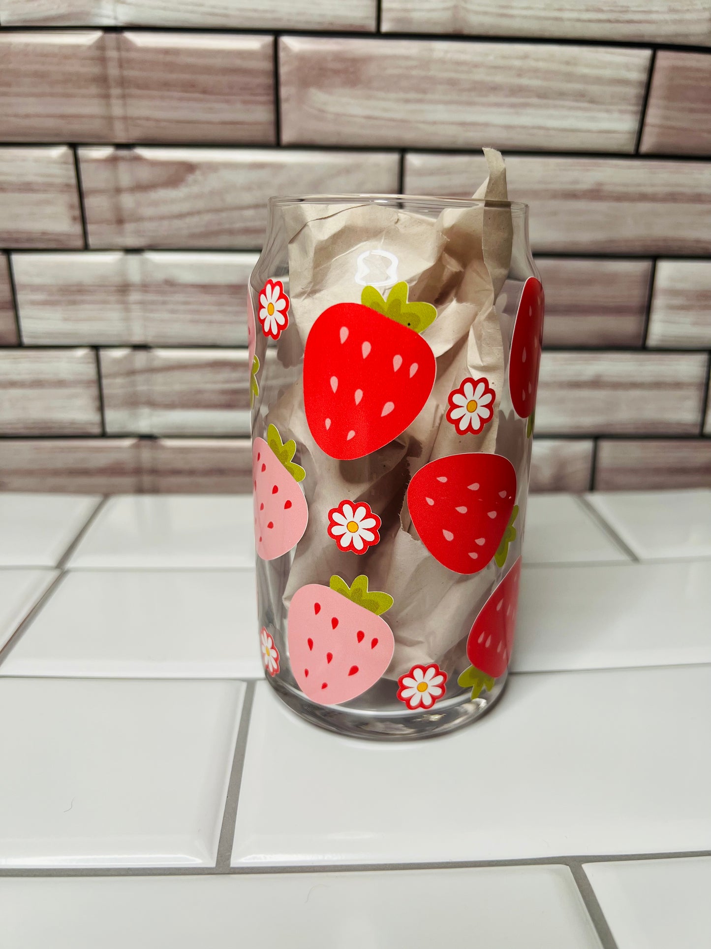 Strawberry Sippin’ Glass Can